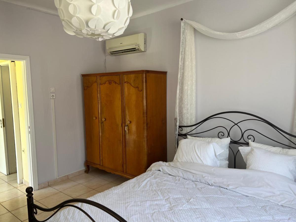 Yiayia Katina'S House Apartment Corinth Ngoại thất bức ảnh