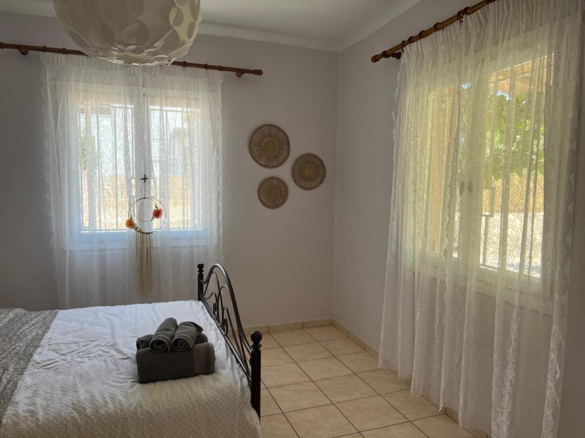 Yiayia Katina'S House Apartment Corinth Ngoại thất bức ảnh
